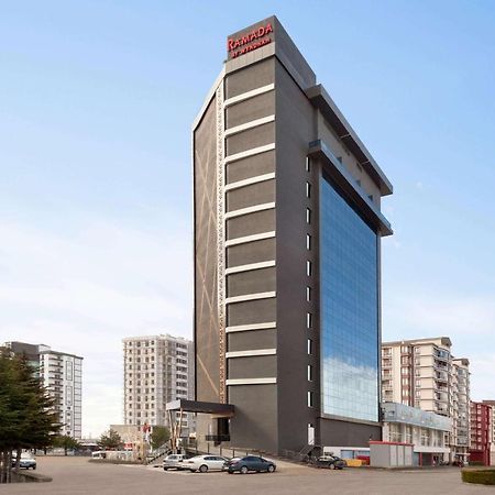 Отель Ramada By Wyndham Нигде Экстерьер фото
